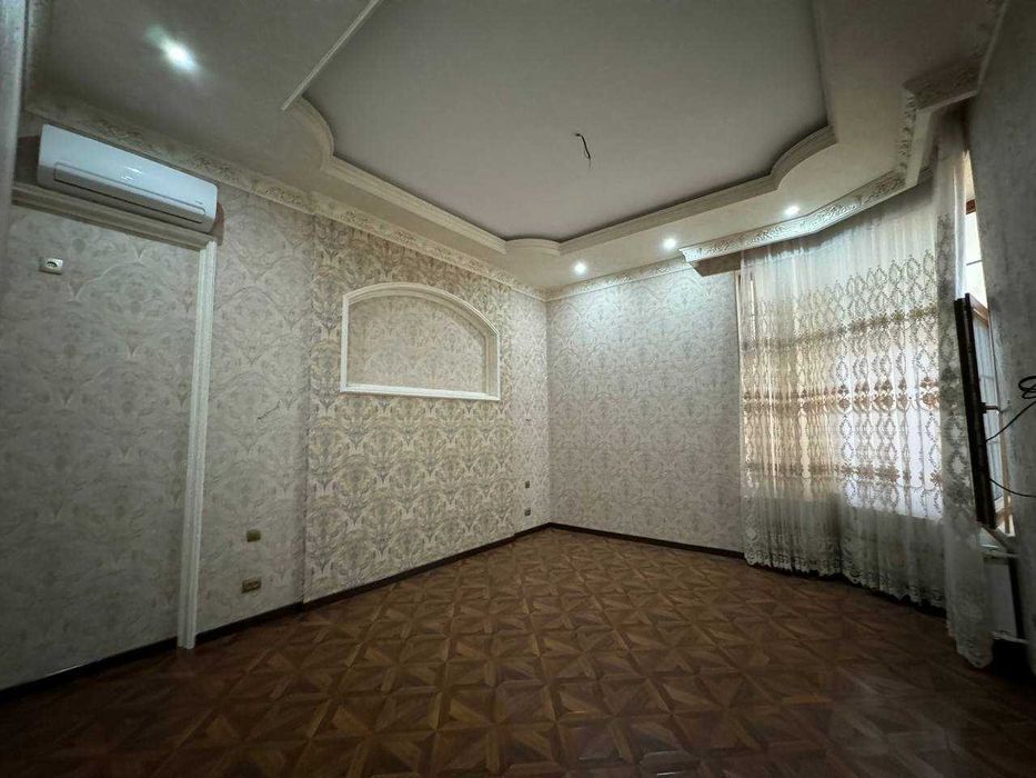 12.5 sotiqli tayyor katta hovli sotiladi.