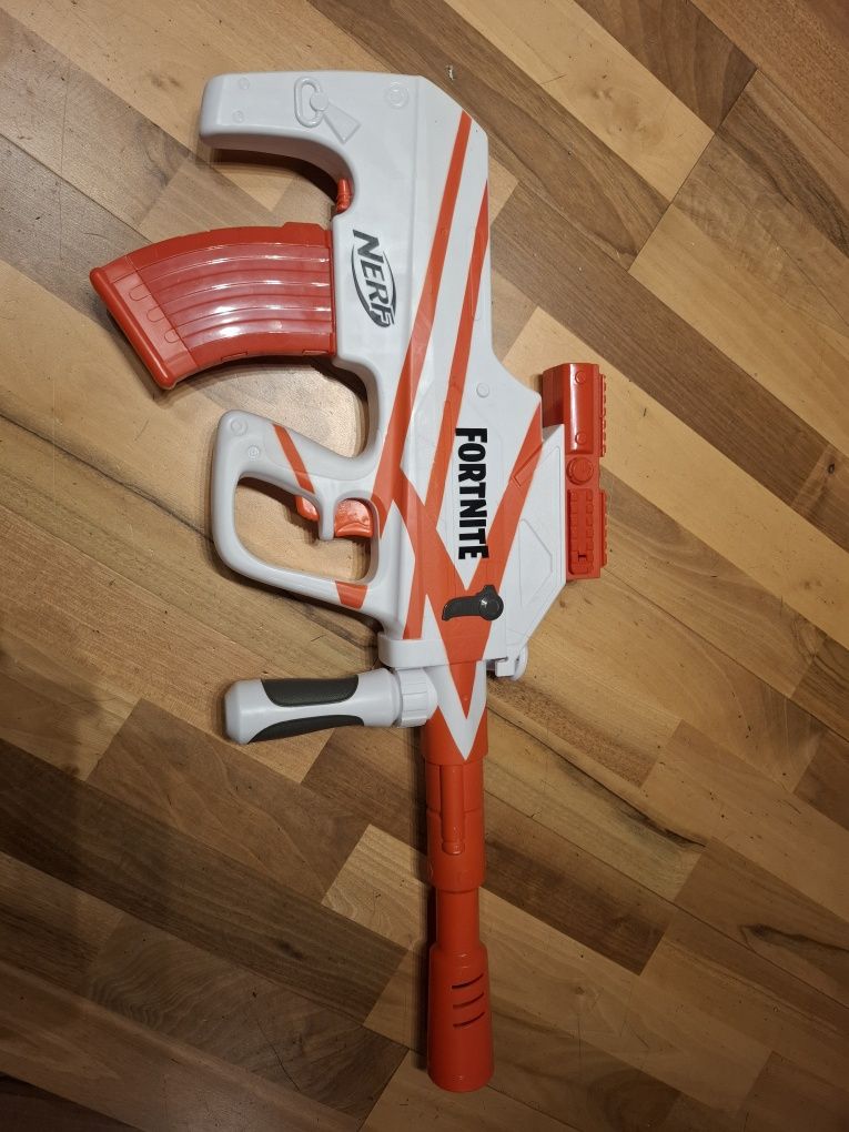 Nerf автоматичен
