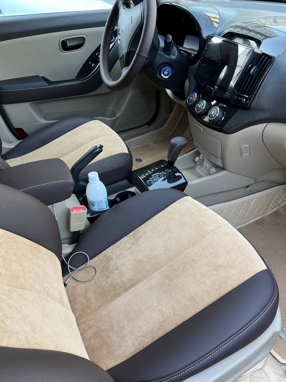 Hyundai Elantra 2.0L