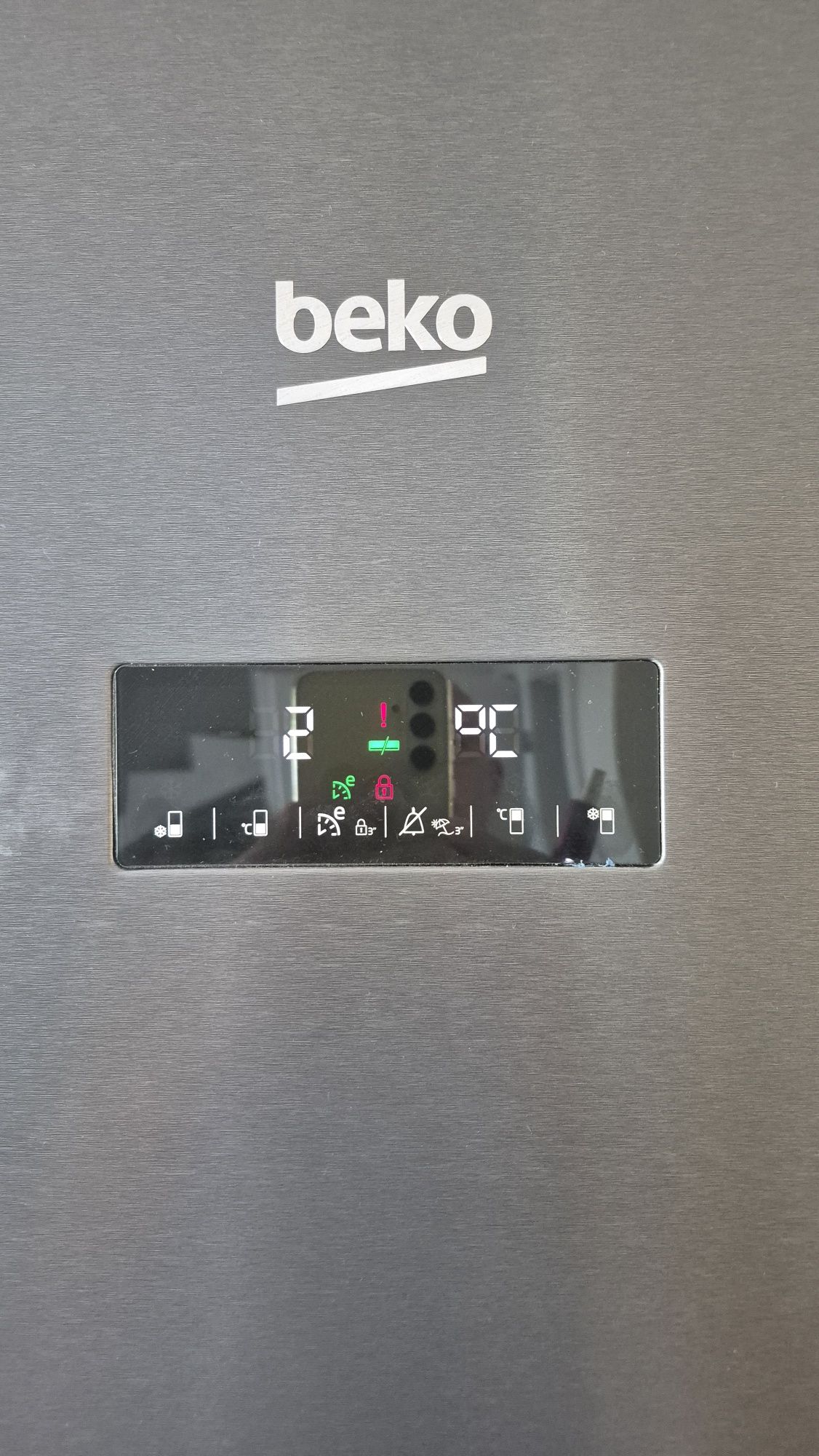 Beko NeoFrost FresGuard с дефект - бавно изпуска фреон, Скоро пълнен