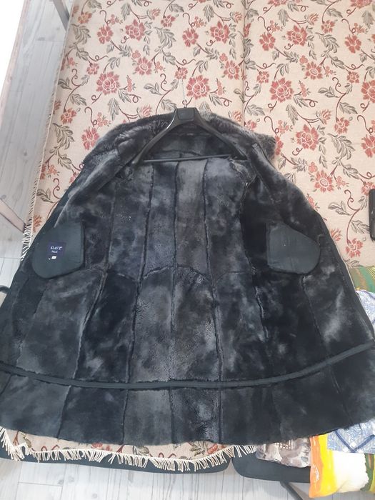 Дубленка,в черном цвете.