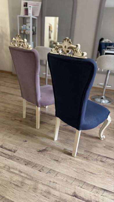 Столове два броя за 50лв . Цена поотделно 30лв на брой