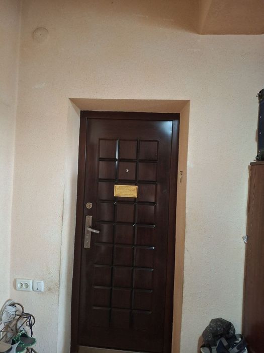 Продаётся 2 ком квартира без посредников.