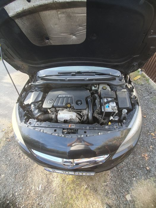 Opel astra j sport tourer 2015 negociabil 3250