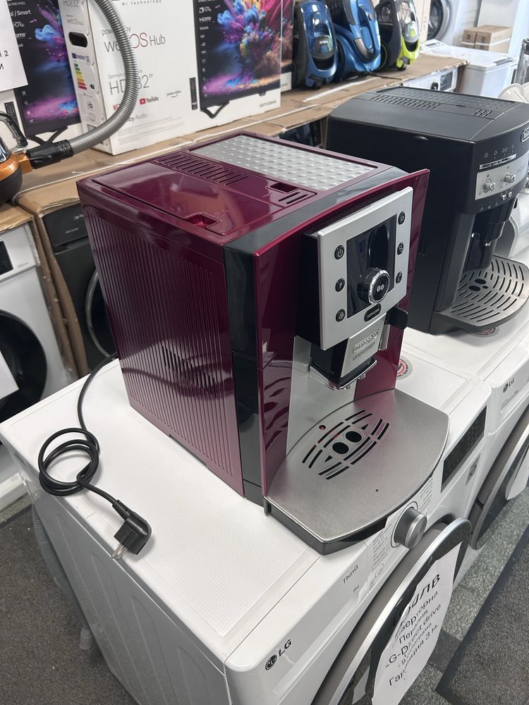 Кафеавтомат -каферобот ,кафемашина DELONGHI PERFECTA