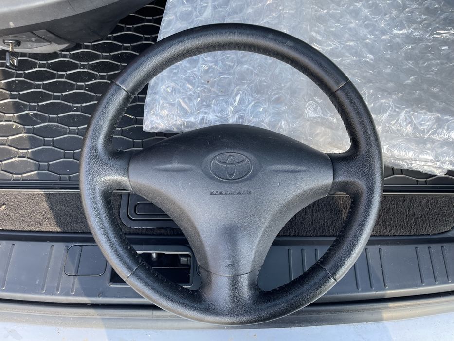 Toyota Yaris волан  модел 99/2003