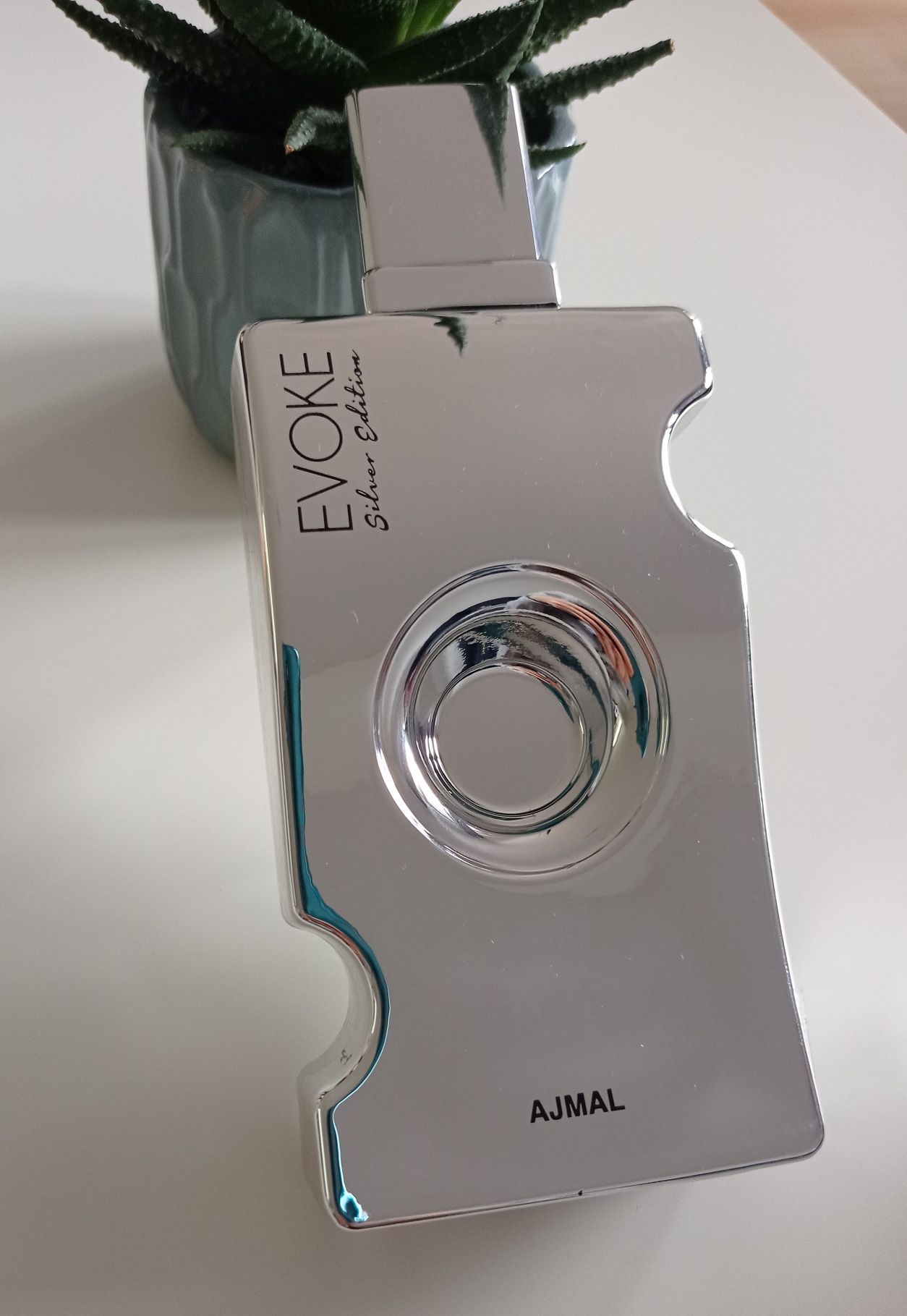 Парфюми 
Evoke Silver E
Evoke Silver EditionAjmal
Evok