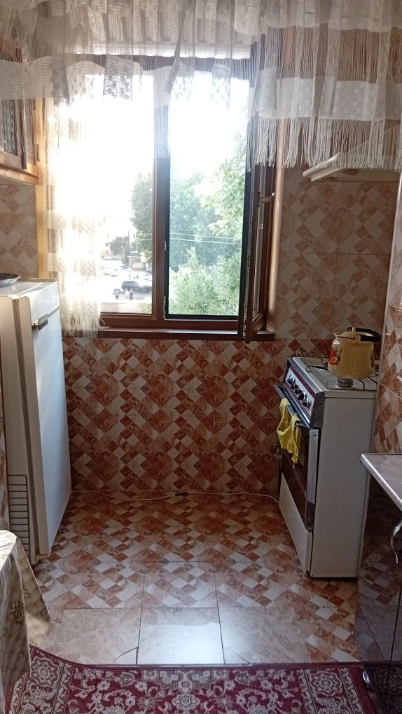 Срочно продается 2 комнатная квартира !
