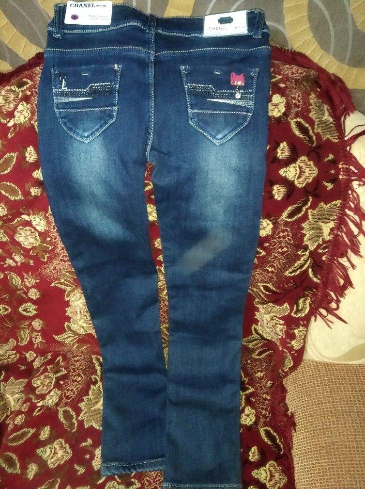 Продам женские джинсы в хорошем состоянии есть новые размеры разные