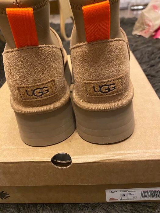 Ugg mini dipper