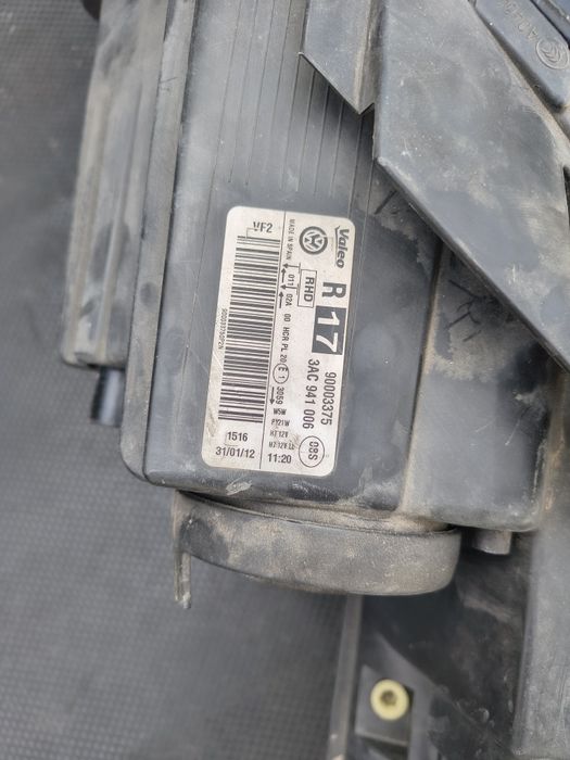 Faruri stângă/dreapta VW Passat b7