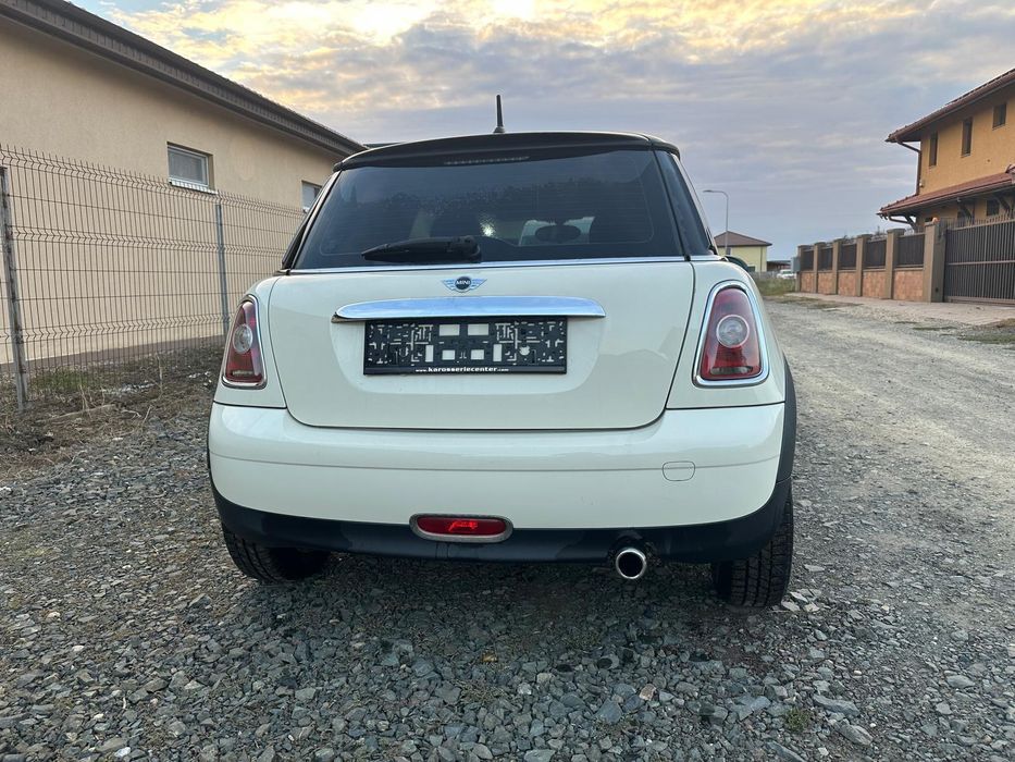 Vând Mini Cooper 1.6