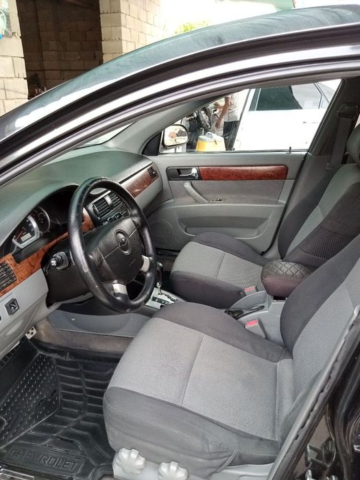 Lasetti sotiladi tez arzon tel qiling keliwamiz te