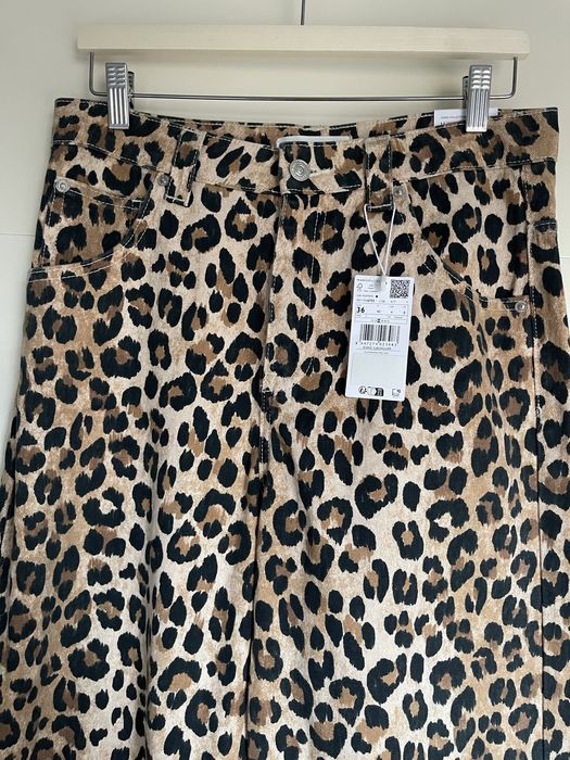 Blugi animal print Mango, cu eticheta