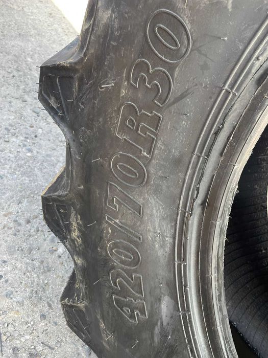 Anvelope de tractor 420/70R30 Cauciucuri BKT Radiale livrare