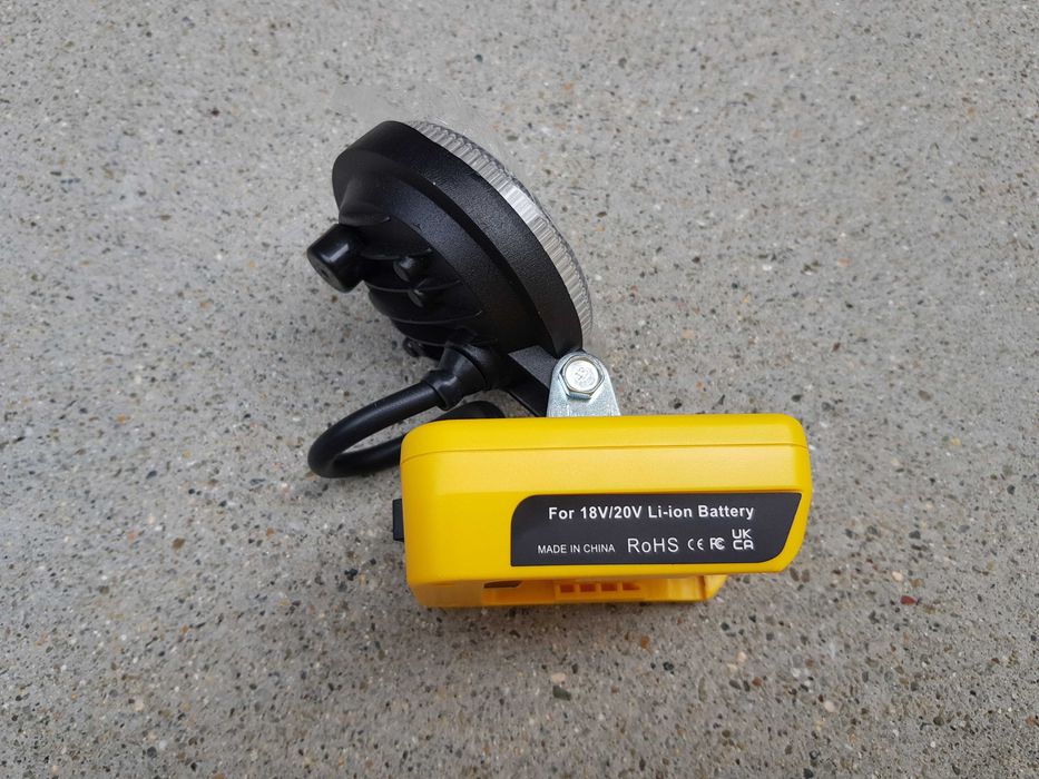 Lanterna led pentru baterii DeWalt sau Milwaukee, port usb