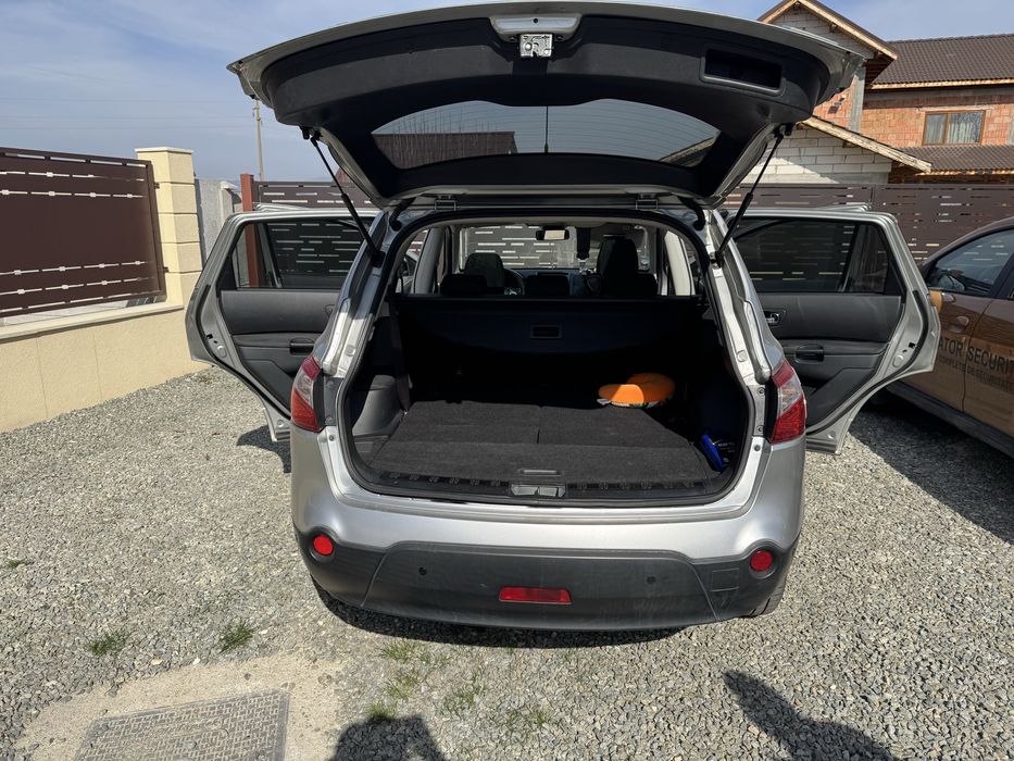 Vand Nissan Qasqhai 7 locuri