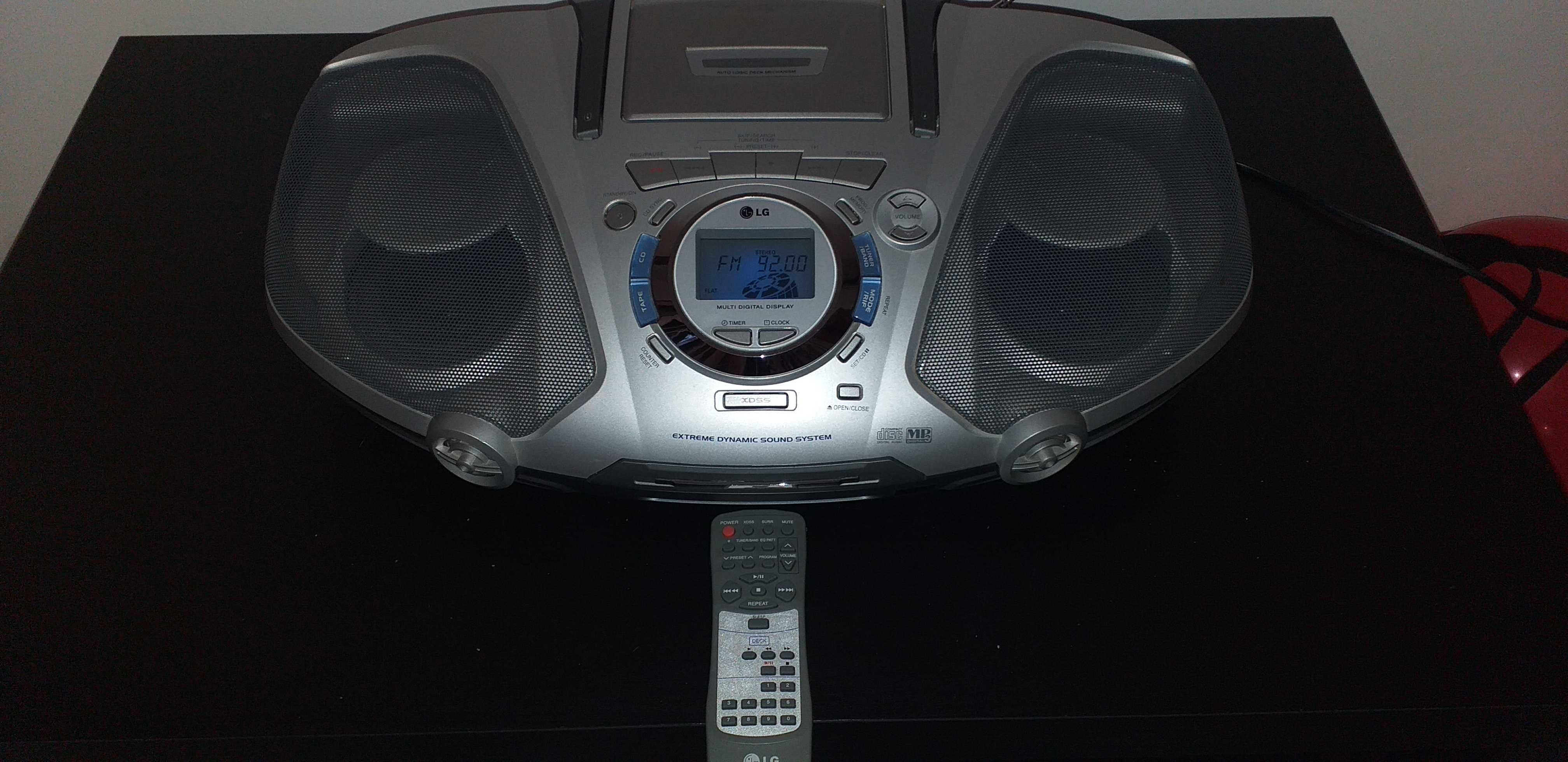 LG Radio casetofon si CD boombox