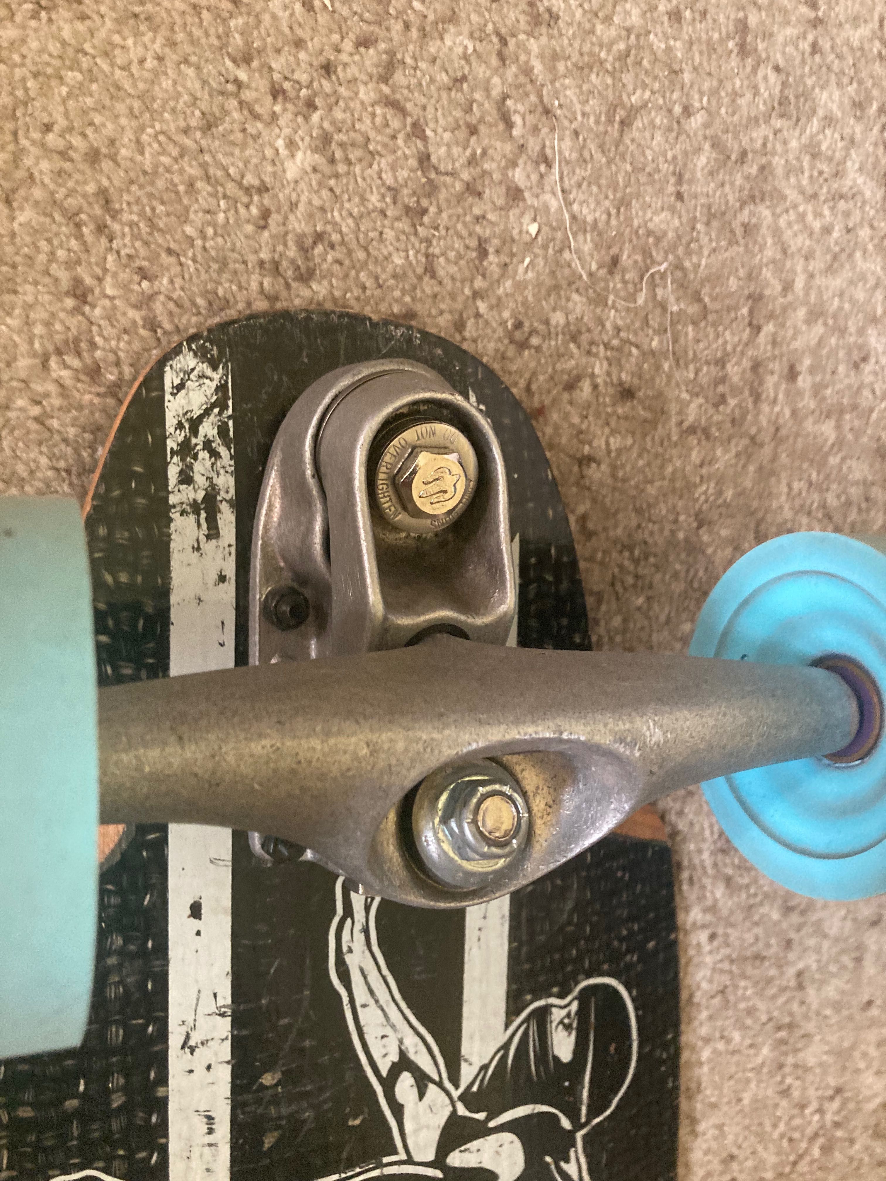 Longboard Earthwing / Carver C7