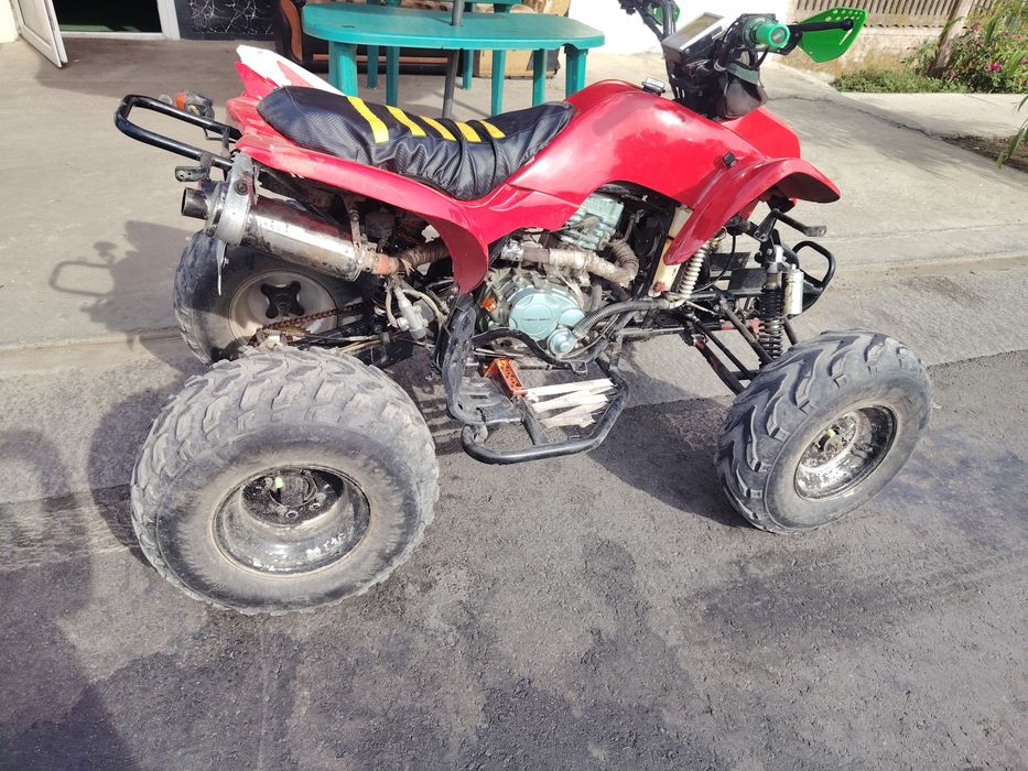 Vând sau schimb ATV
