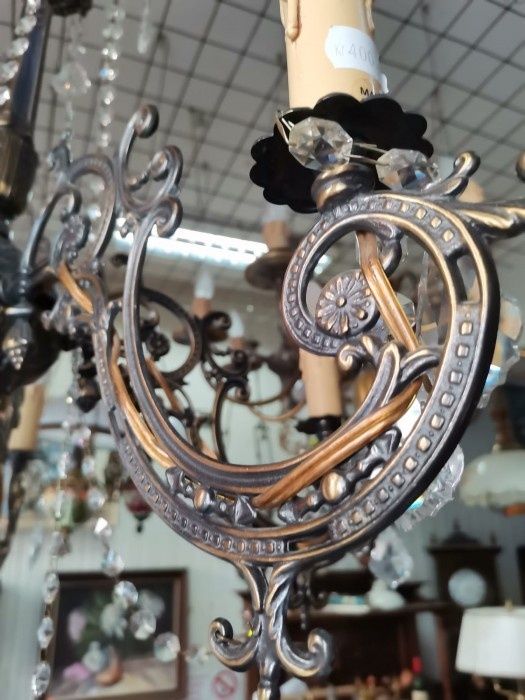 Boem candelabru de dimensiuni impresionante din bronz și cristale in s