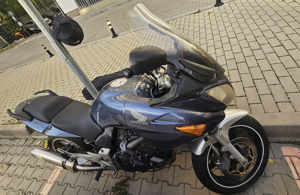 Vând Honda CBF 600S avariat, funcțional