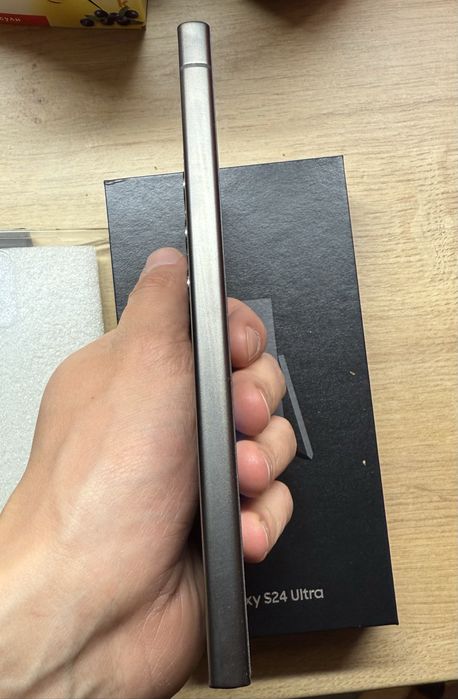 Samsung S24 Ultra 256gb гаранция