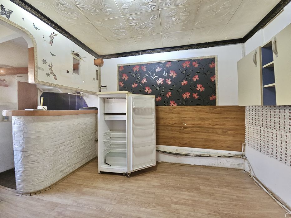 Vand garsoniera Navodari  str Cabanei, etajul 3, agentie imobiliara.