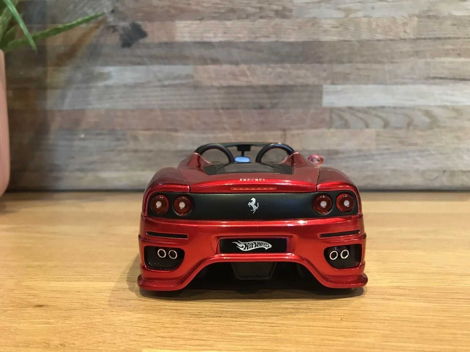 Метална количка Hot Wheels Ferrari 360 Spider 1/24 Dropstars Custom