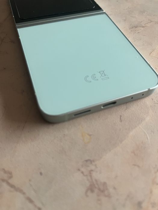 Самаунг флип 6/ samsung flip 6
