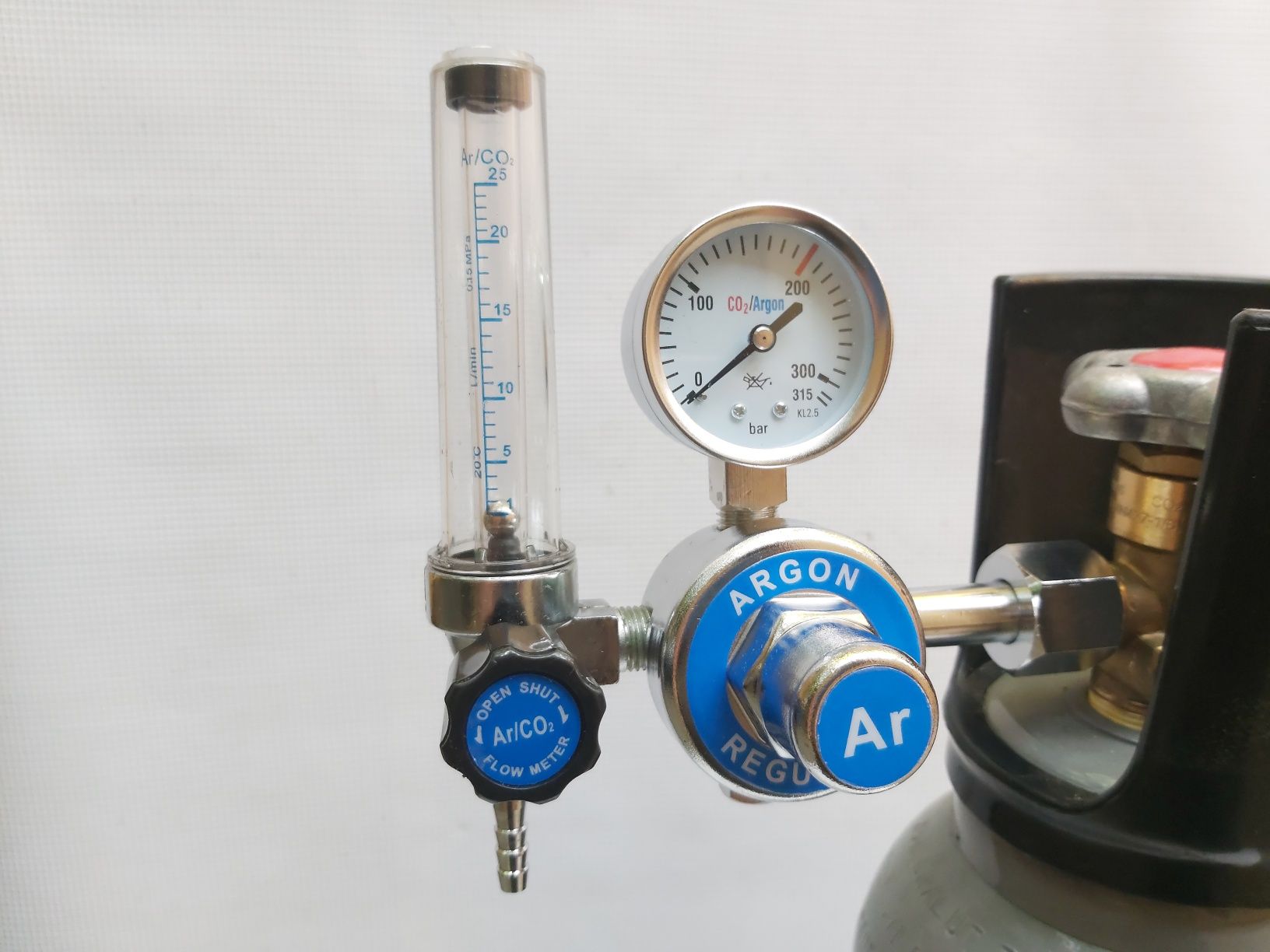 Редуцир вентил,регулатор с часовник и ротаметър за Аргон/въглерод