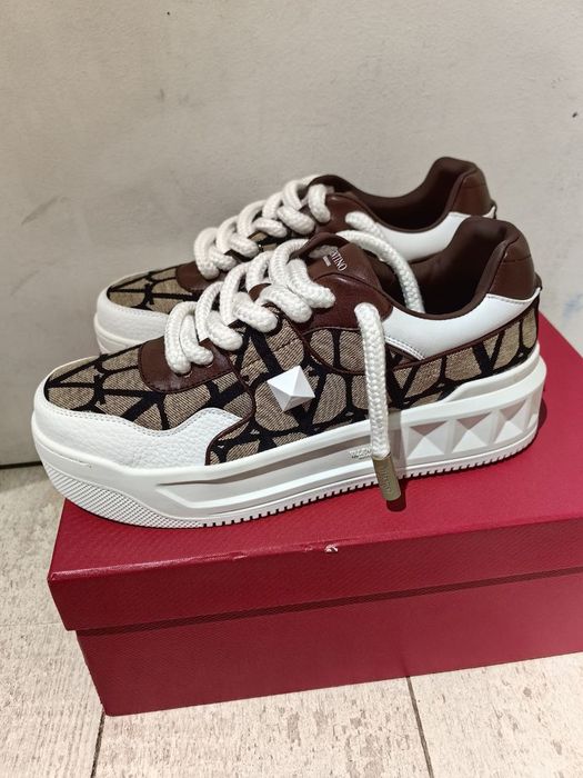 Кецове Valentino garavani маратонки нови !