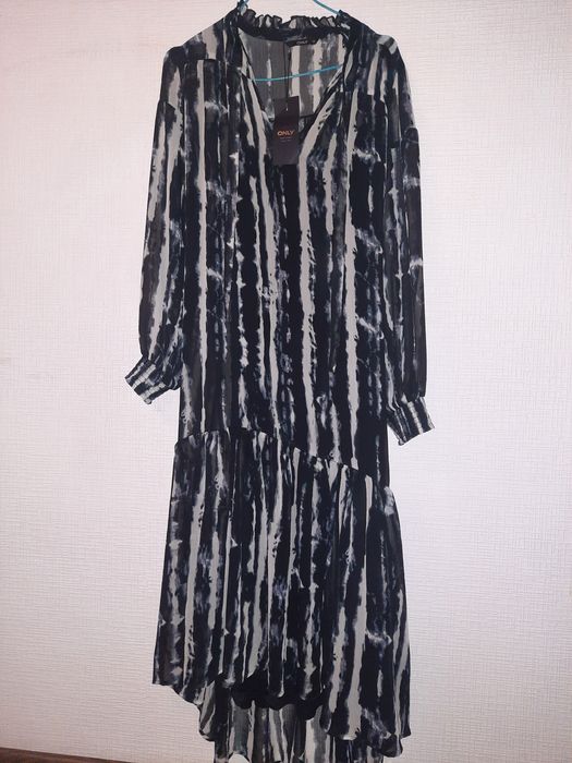 Платье новое р.42-44