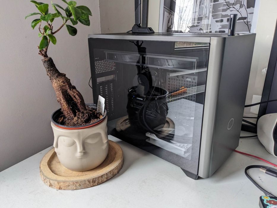 PC ITX Workstation Silent: Ryzen 9 7950X, 64GB DDR5, RTX 2080 Custom