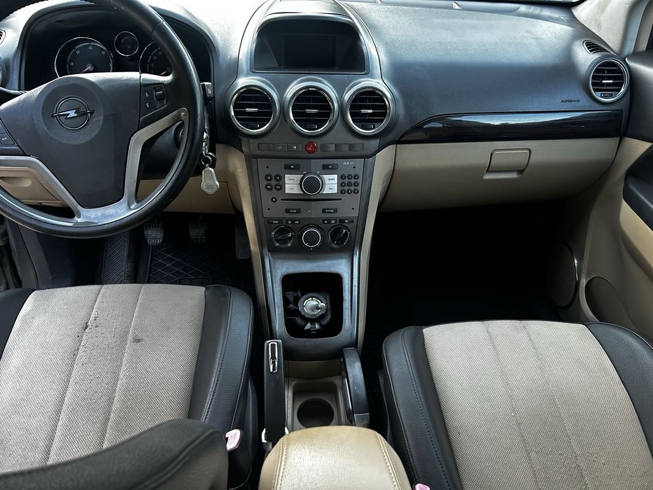 Plansa bord opel antara