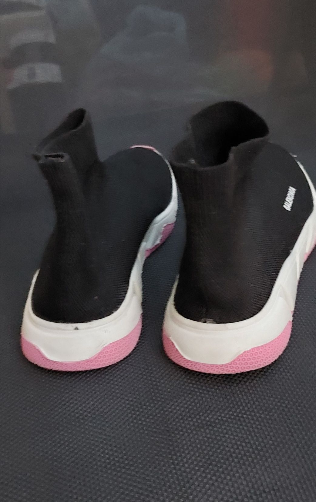 Teniși înalți Balenciaga marime 34 , 21.5 cm.
