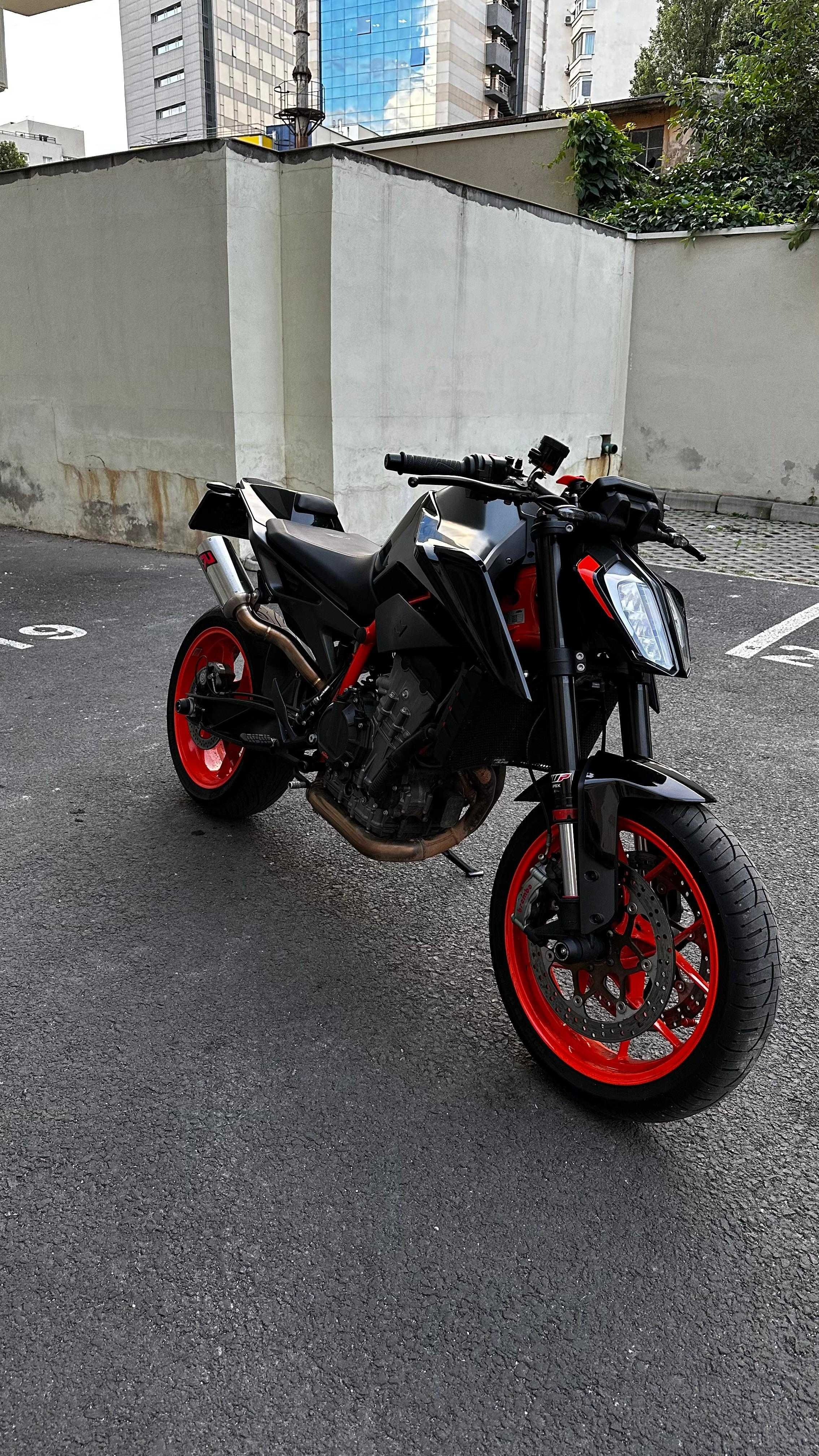 KTM Duke 890R 2021