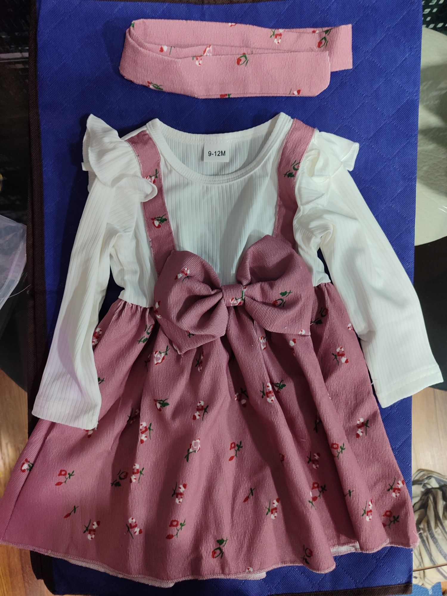 Rochie cu mâneci evazate