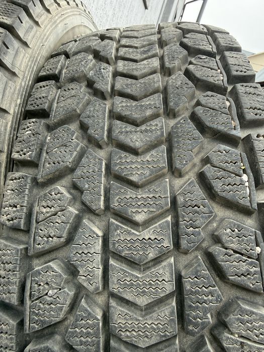 DUNLOP 275/60/18