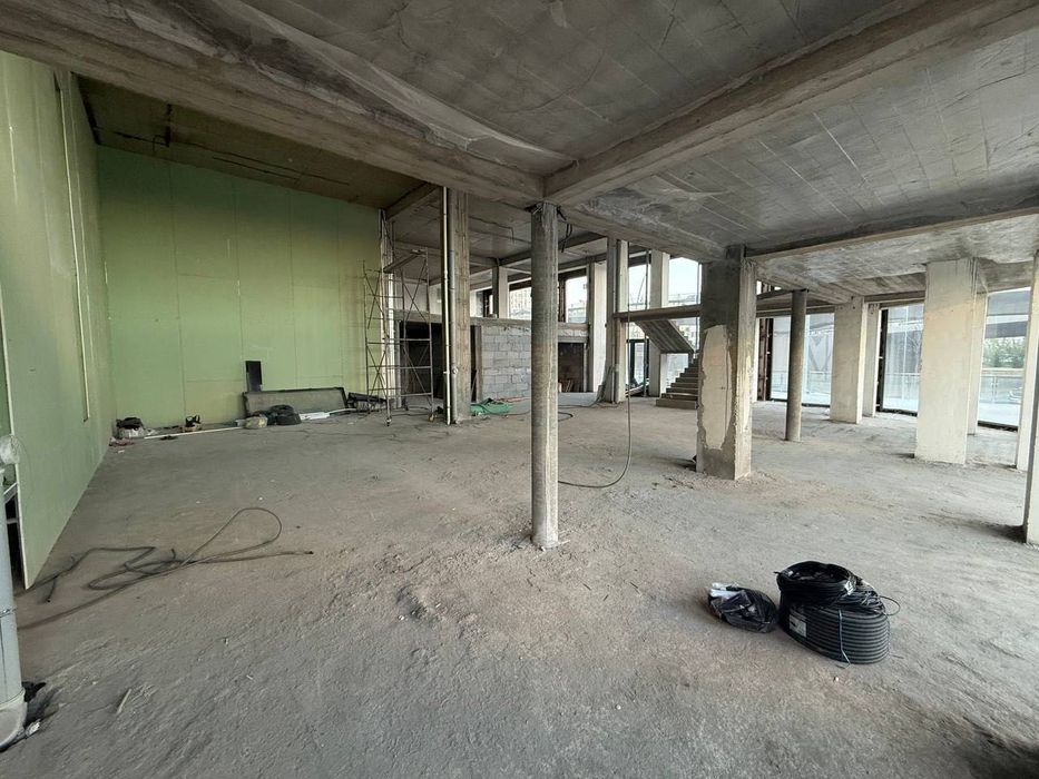 Продается помещение Братский могилы 485м2