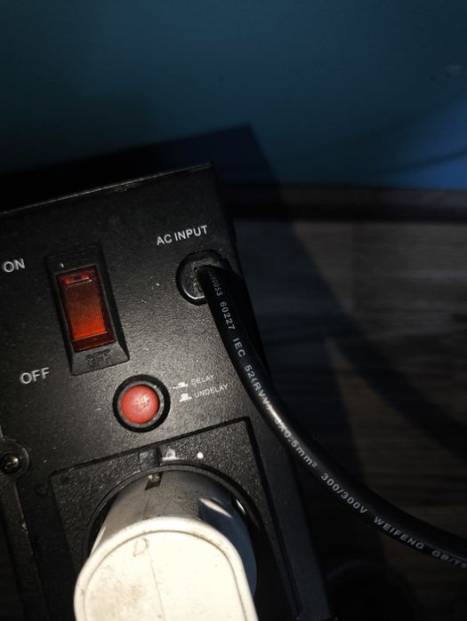 Стабилизатор напряжения