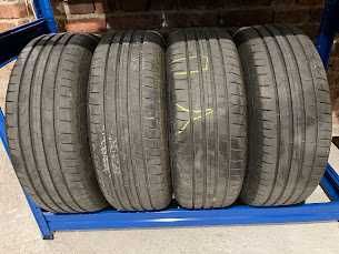 4 Броя Kumho Ventus Prime4 Sealguard, 215/55/17, DOT 2324