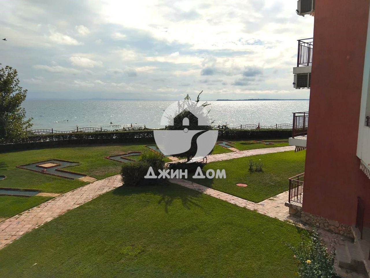 Продава се Двустаен апартамент в к.к. Елените - 60 кв.м за 1384 €/кв.м - Снимка #7