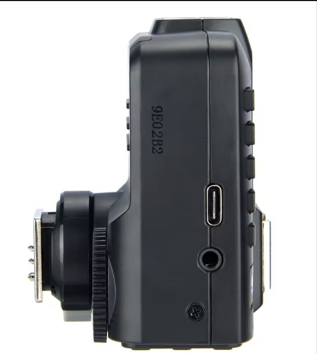 TTL Радиосинхронизатор Godox X2TC - предавател за Canon
