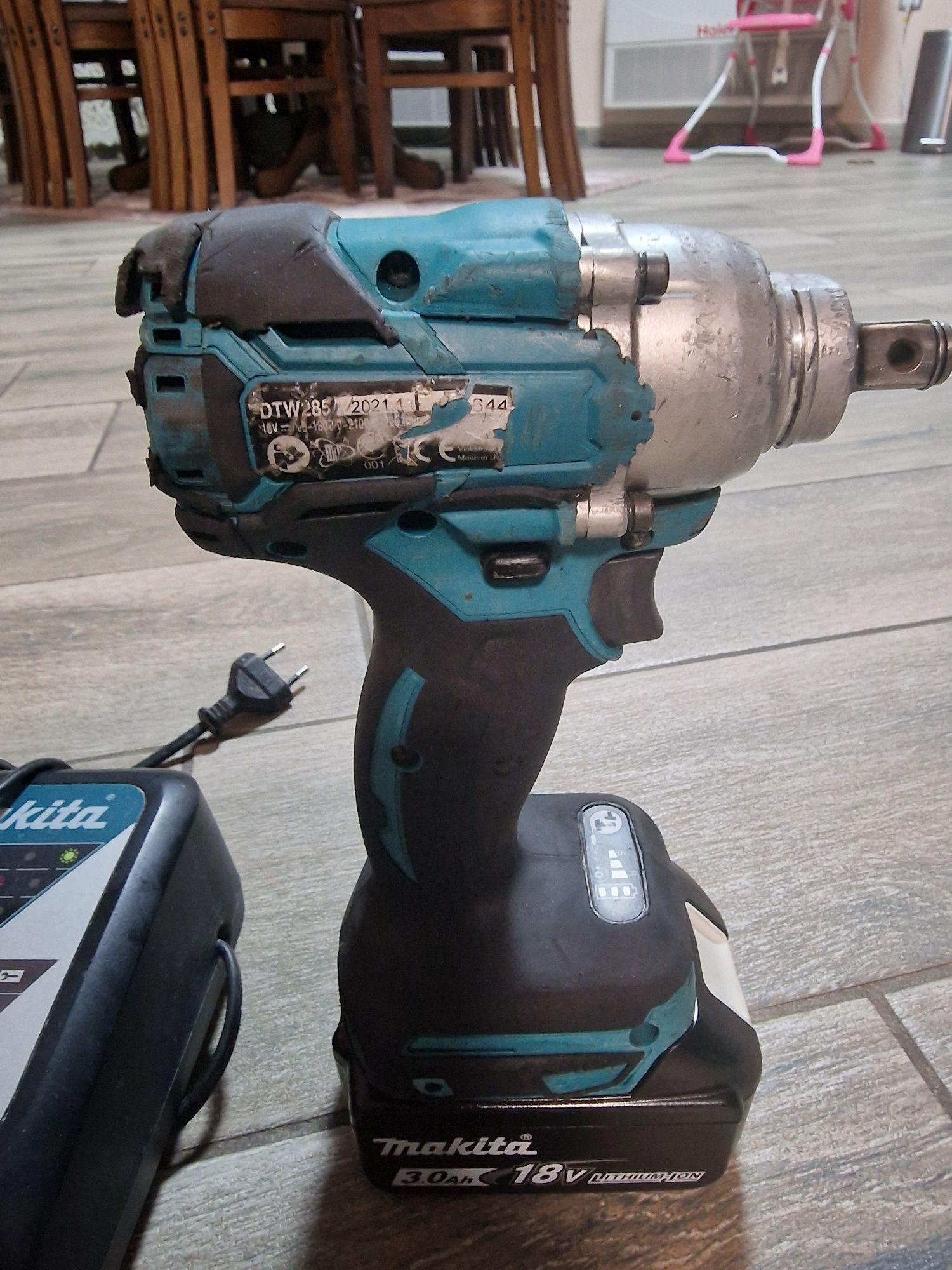 гайковерт MAKITA DTW285