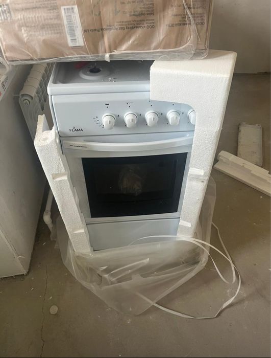 Продаю новую газовую плиту 4 конфорки