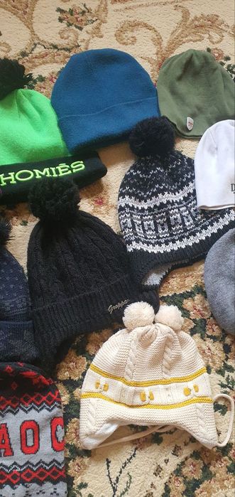 Шапки теплые детские разные