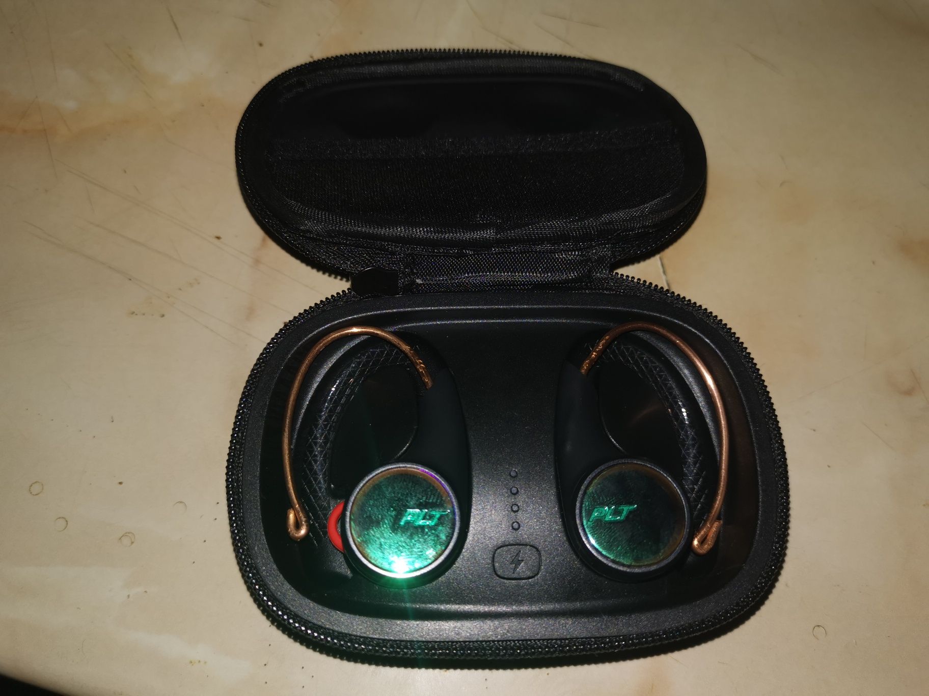 căști Bluetooth wireless sport plantronics backbeat  fit 3100