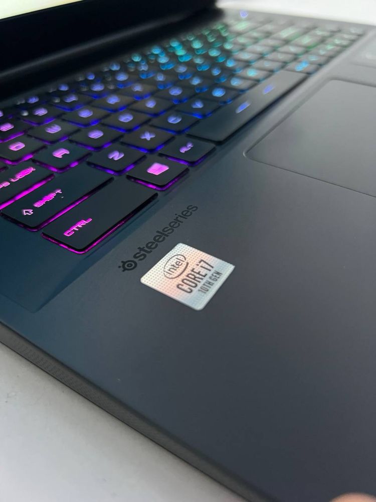 Kuchli Igravoy Noutbok Msi Raider