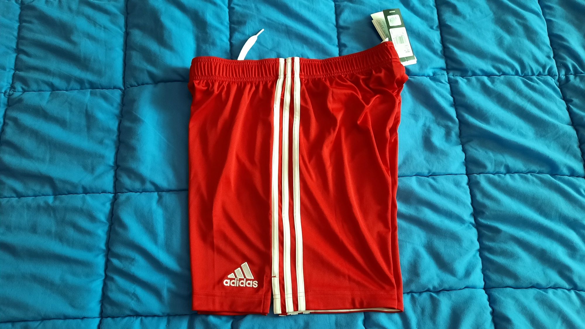 НОВО!!! Adidas Bayern Munchen къси гащи,размер "L"